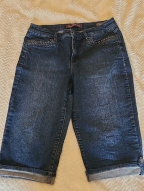 Gloria Vanderbilt Dark Blue Cropped Denim Skimmer Shorts Size 10